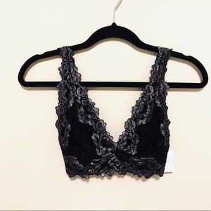 NWT UO bralette